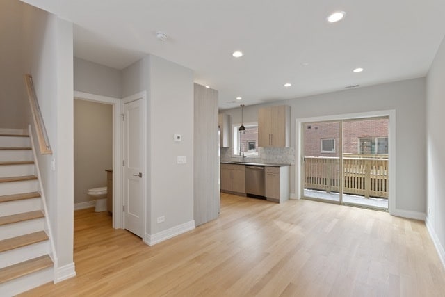 Building Photo - 6834 W 65th St