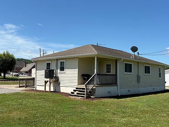 Building Photo - 13 Depot St