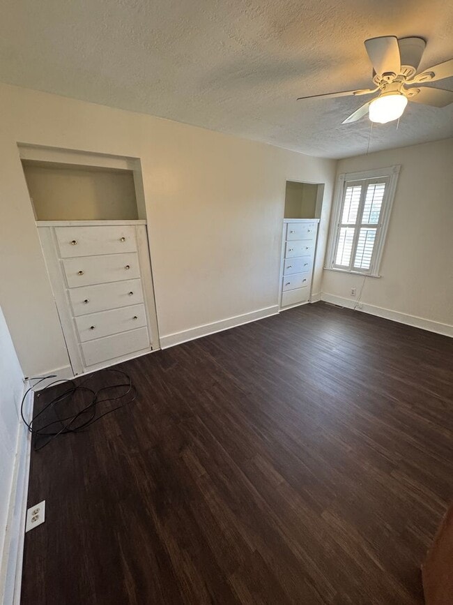 Building Photo - 3 Bedroom 1.5 Bath in Natrona Heights!