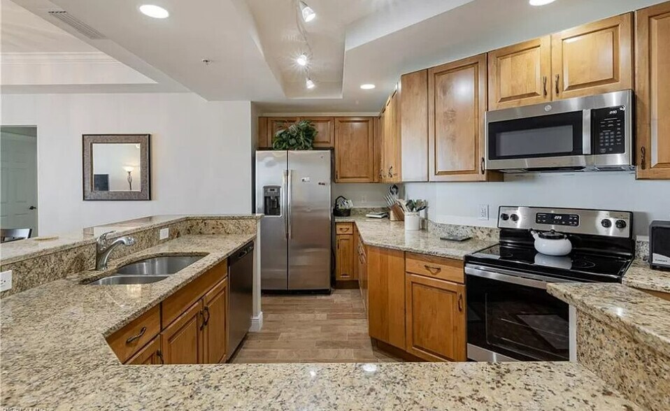 Building Photo - 2743 1st St