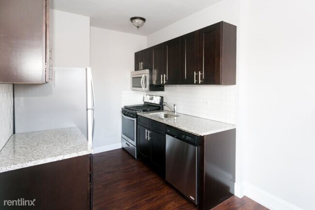 Building Photo - 6748 N Ashland Ave