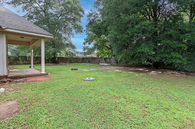 Building Photo - Home for Rent in Magnolia Estates