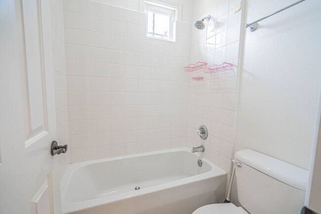 Building Photo - Westridge 4 Bedroom Home for Rent.