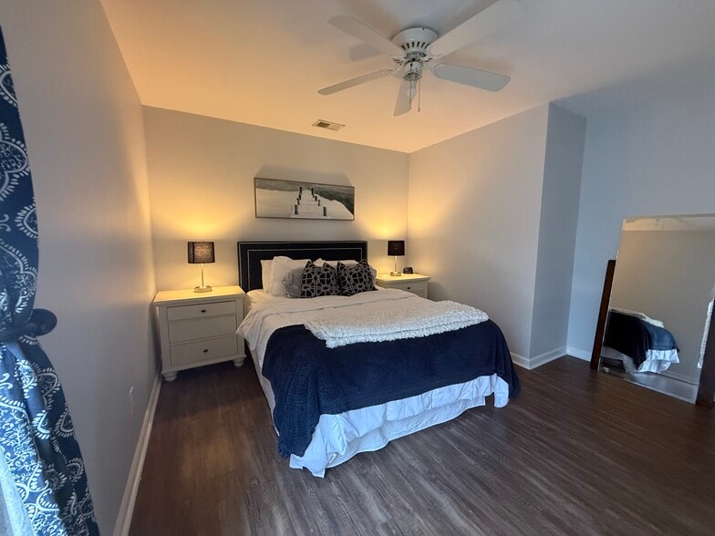 Building Photo - 208 Tanglewood Ave