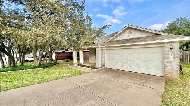 Building Photo - 1708 Carriage Hills Trail