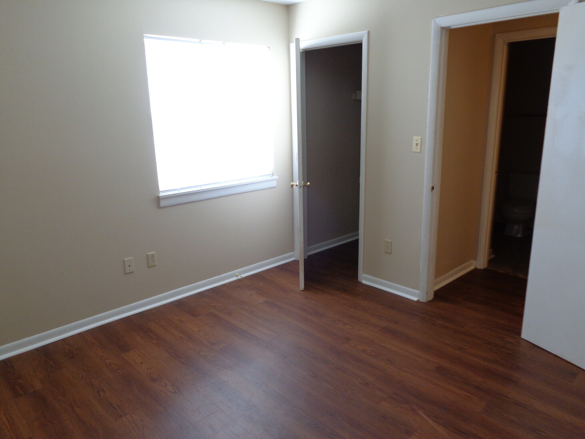 Master Bedroom Closet & Entry - 6 Erbacon Rd