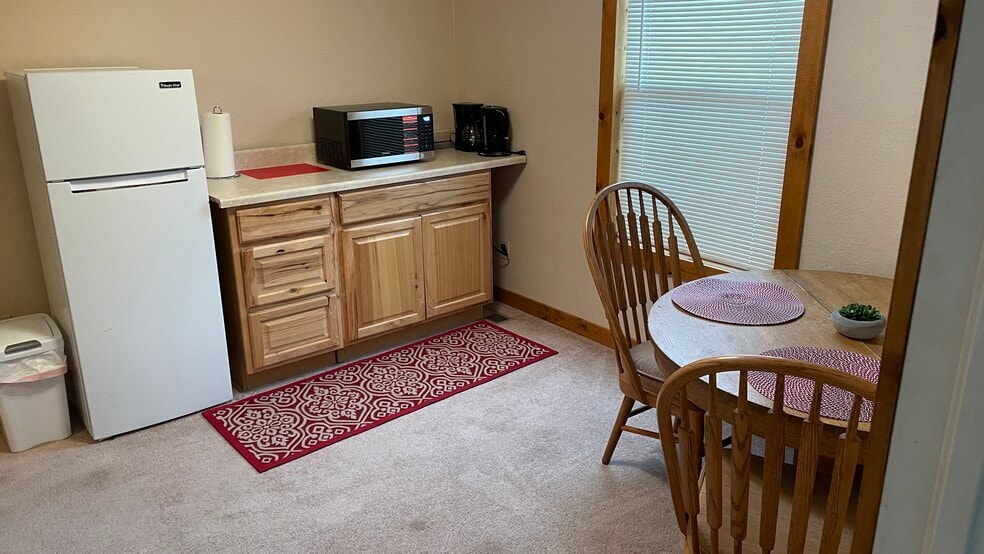 Dining area - 816 Chestnut St