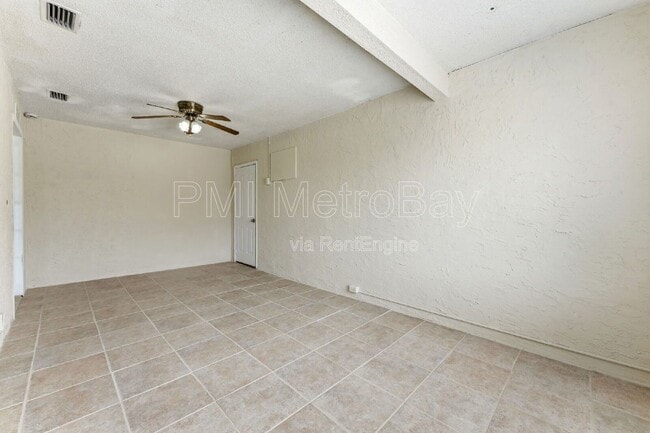 Building Photo - 6406 Axelrod Rd