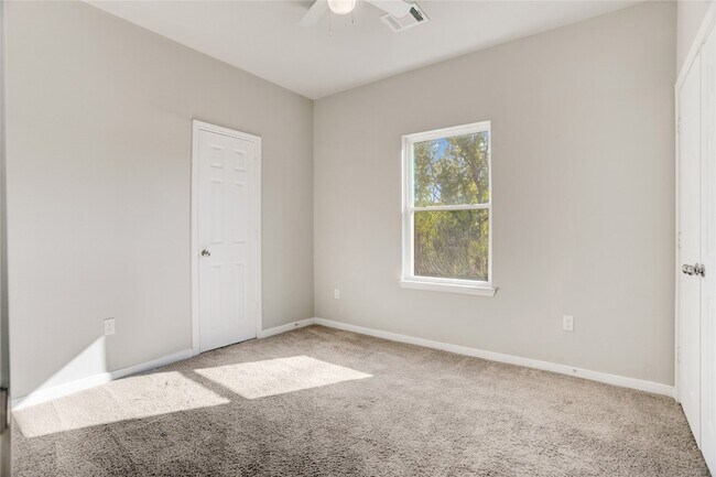 Building Photo - 1045 Marcolin St