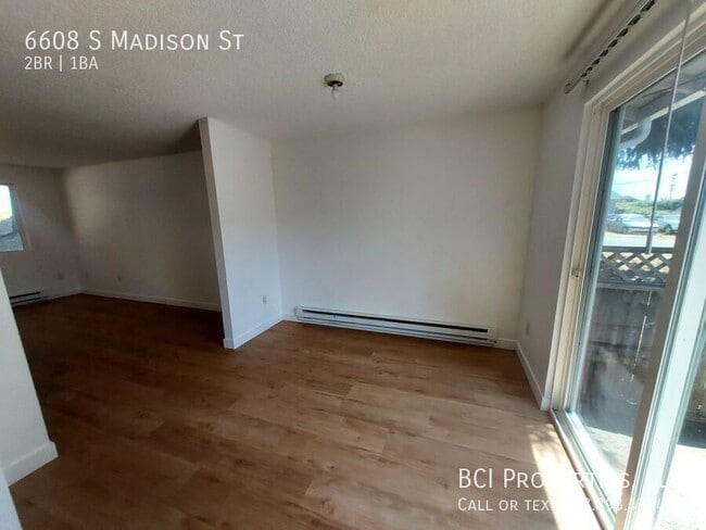Building Photo - 6608 S Madison St