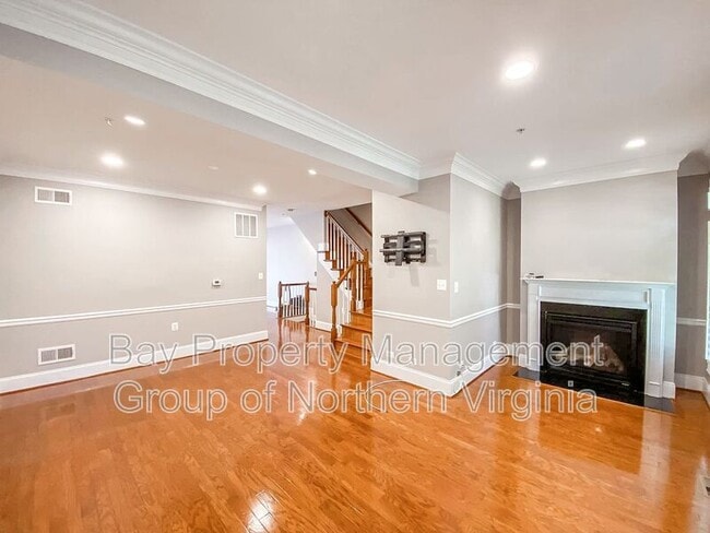 Building Photo - 4336 N Henderson Rd