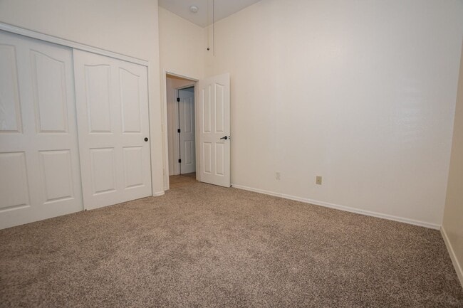 Building Photo - 1604 Laguna Nigel Dr