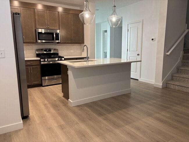 Building Photo - 10078 Loblobby Ln