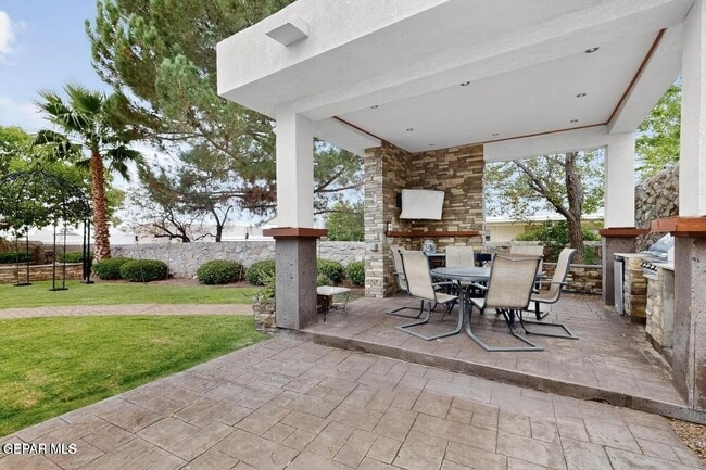 Building Photo - 6909 Desert Canyon Dr