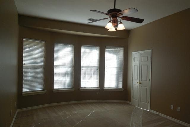 Building Photo - 221 S Village Dr