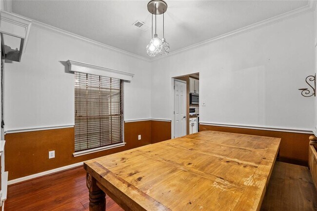 Building Photo - 3131 Bay Spring Dr