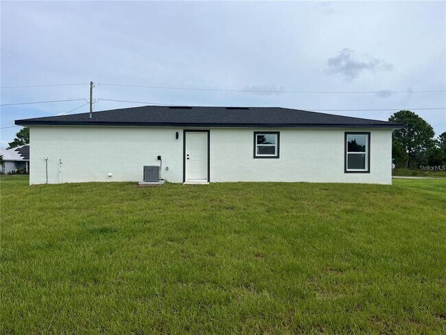 Building Photo - 7209 Ancha St