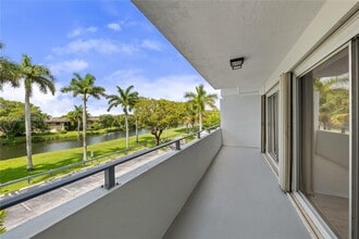 Building Photo - 7900 Camino Cir