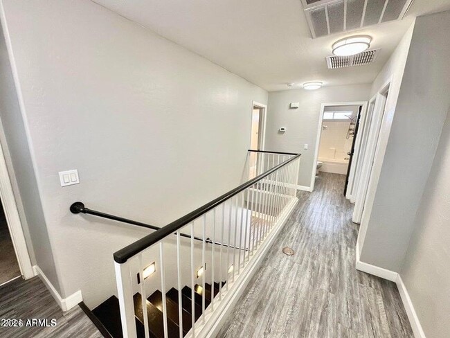 Building Photo - 11569 W Cinnabar Ave