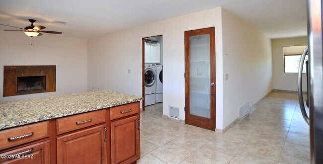 Building Photo - 6515 N Burro Creek Pl