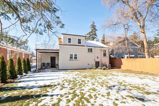 Building Photo - 141 N Peck Ave