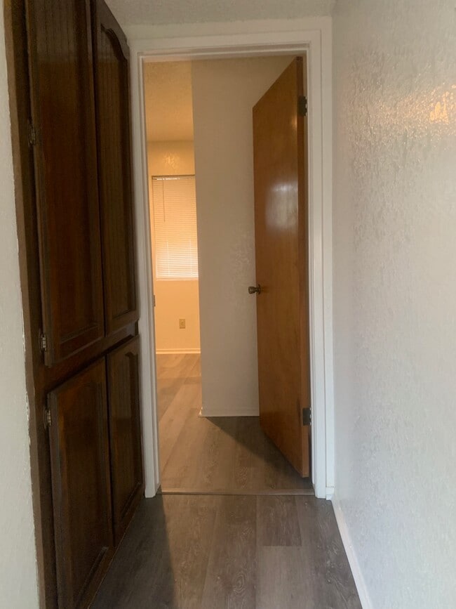 Building Photo - 1127 Bel Aire Cir