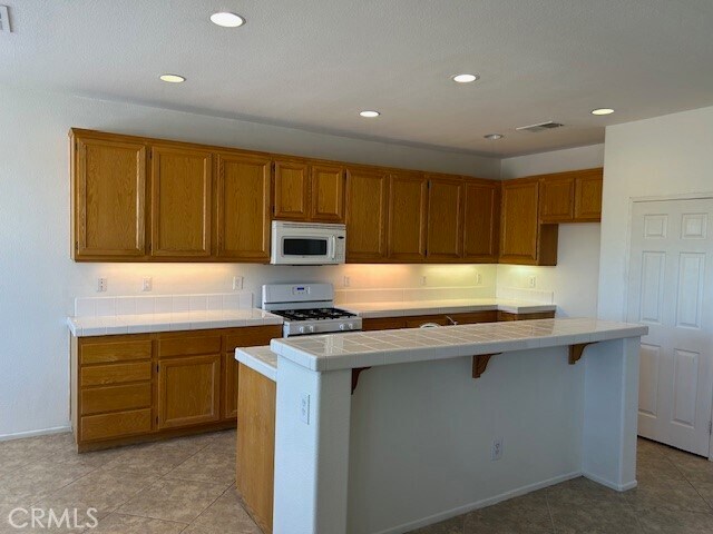 Building Photo - 35921 Camelot Cir