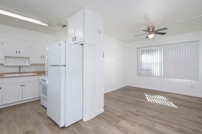 Building Photo - OPEN HOUSE: 11/1 9AM-6PM ~ Charming 1 Bedr...