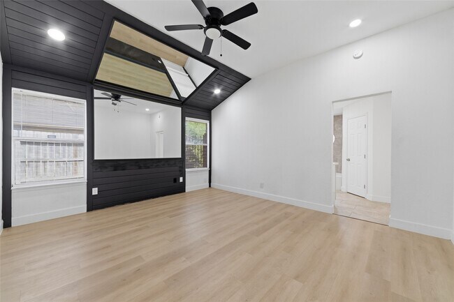 Building Photo - 1410 Lexington Blvd