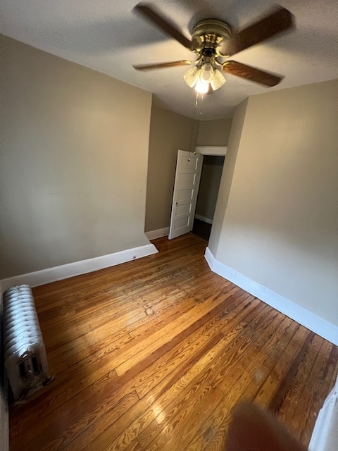 bedroom - 305 E Park Blvd