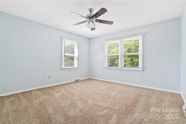 Building Photo - 11610 Charnwood Ct
