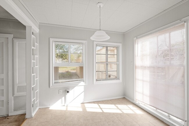 Building Photo - 2917 Iola St