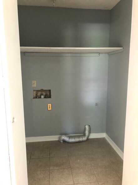 Washer Dryer Connection - 108 Hunter Dr