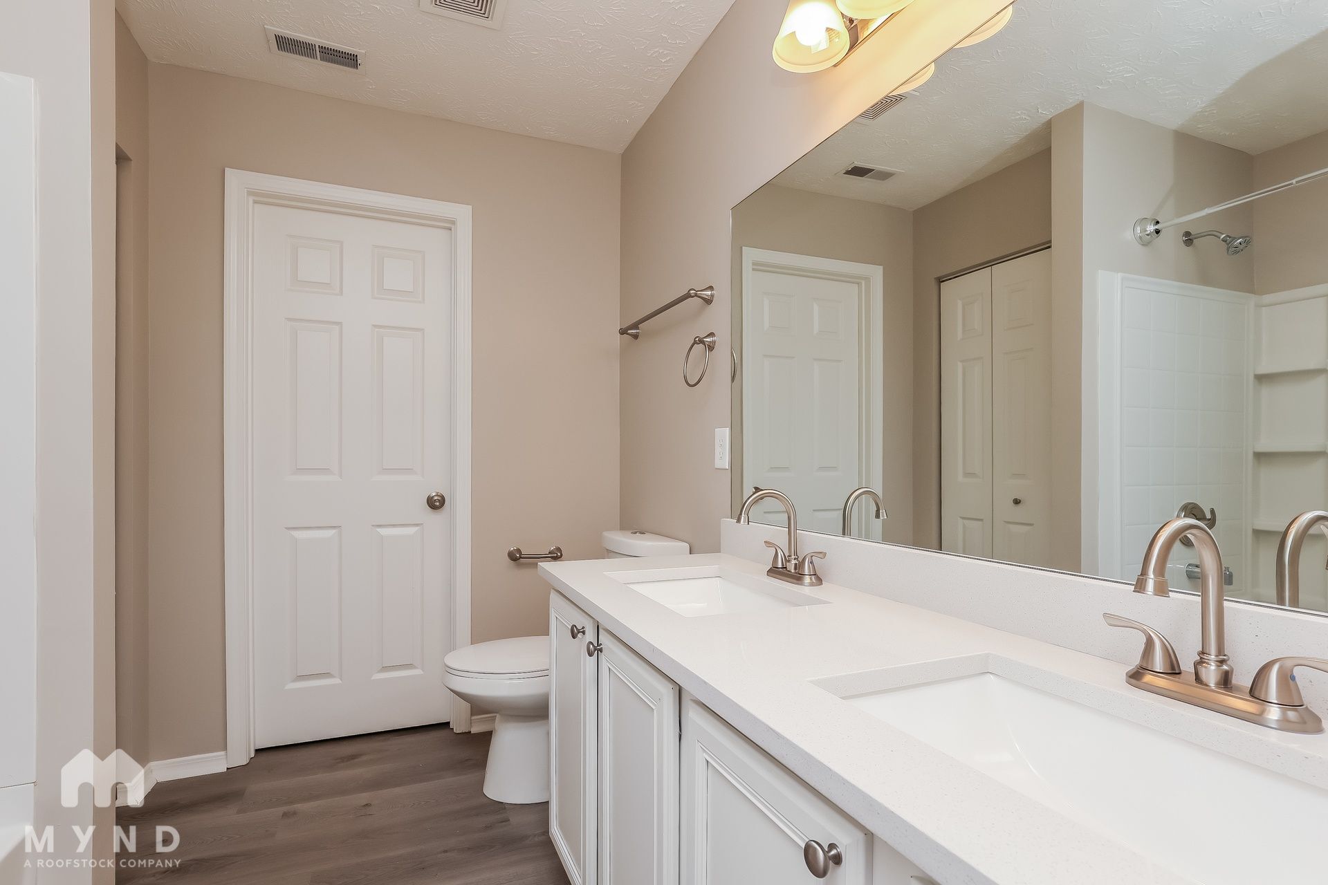 Building Photo - 2838 Creekbend Dr
