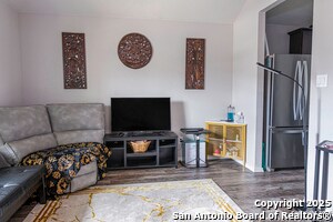 Building Photo - 234 Fernwood Dr