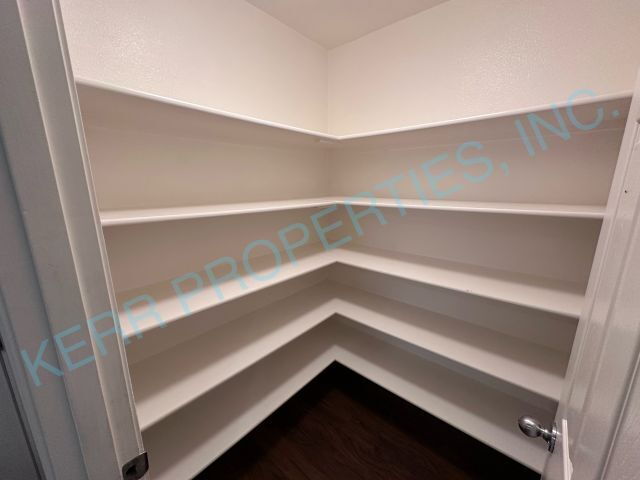 Building Photo - Spacious 4-Bed Home with 2.5 Baths in Troutdale – Your Perfect Retreat Awaits!