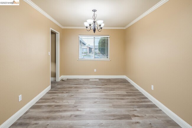 Building Photo - 304 Cabrillo Pl