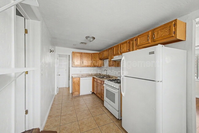 Building Photo - 1117 N 13th St