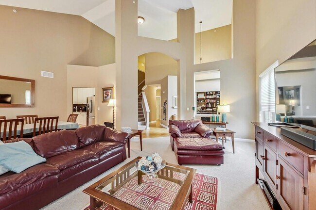Building Photo - 4427 Lainie Cir