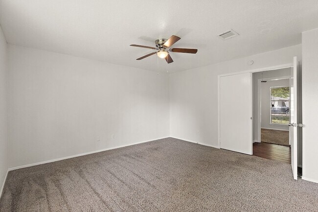 Building Photo - 22307 Red River Dr