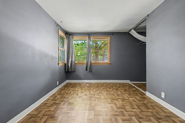 Building Photo - "Charming 3-Bed Townhouse in Denver's Heart – Spacious 1350 Sq Ft Living!"