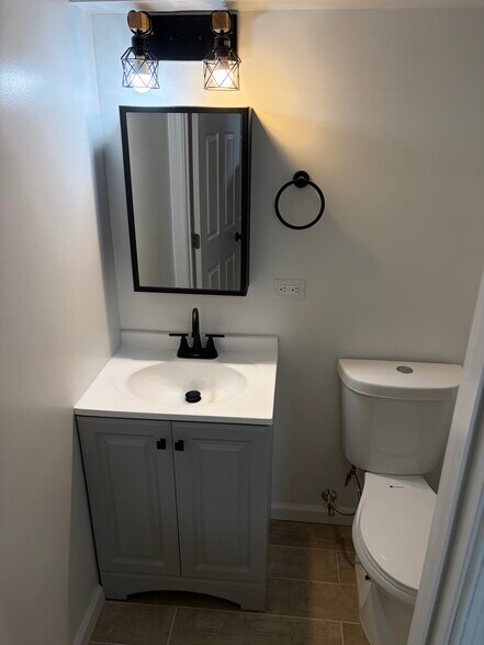 2nd bathroom - 3144 M Pl SE