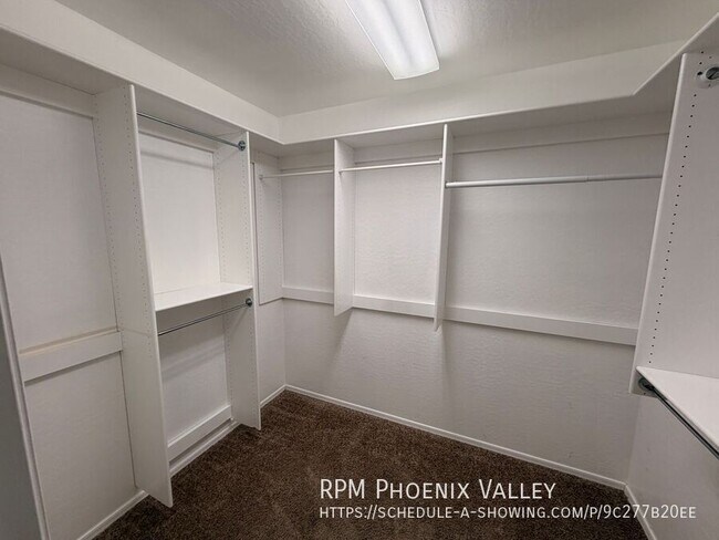 Building Photo - 13313 W Palo Verde Dr