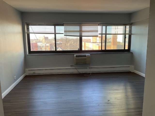Building Photo - 7337 S South Shore Dr
