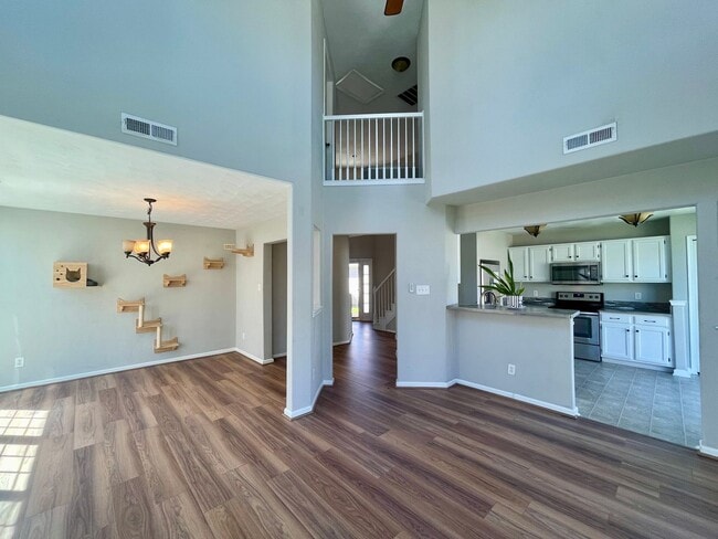 Building Photo - Soaring Ceilings & Spacious Living in Western Branch