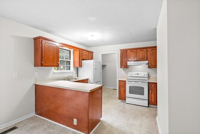 Building Photo - 183 Whitehall Dr