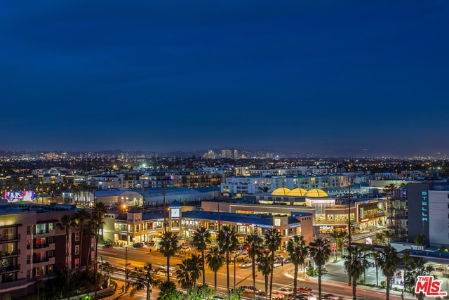 Building Photo - 13600 Marina Pointe Dr