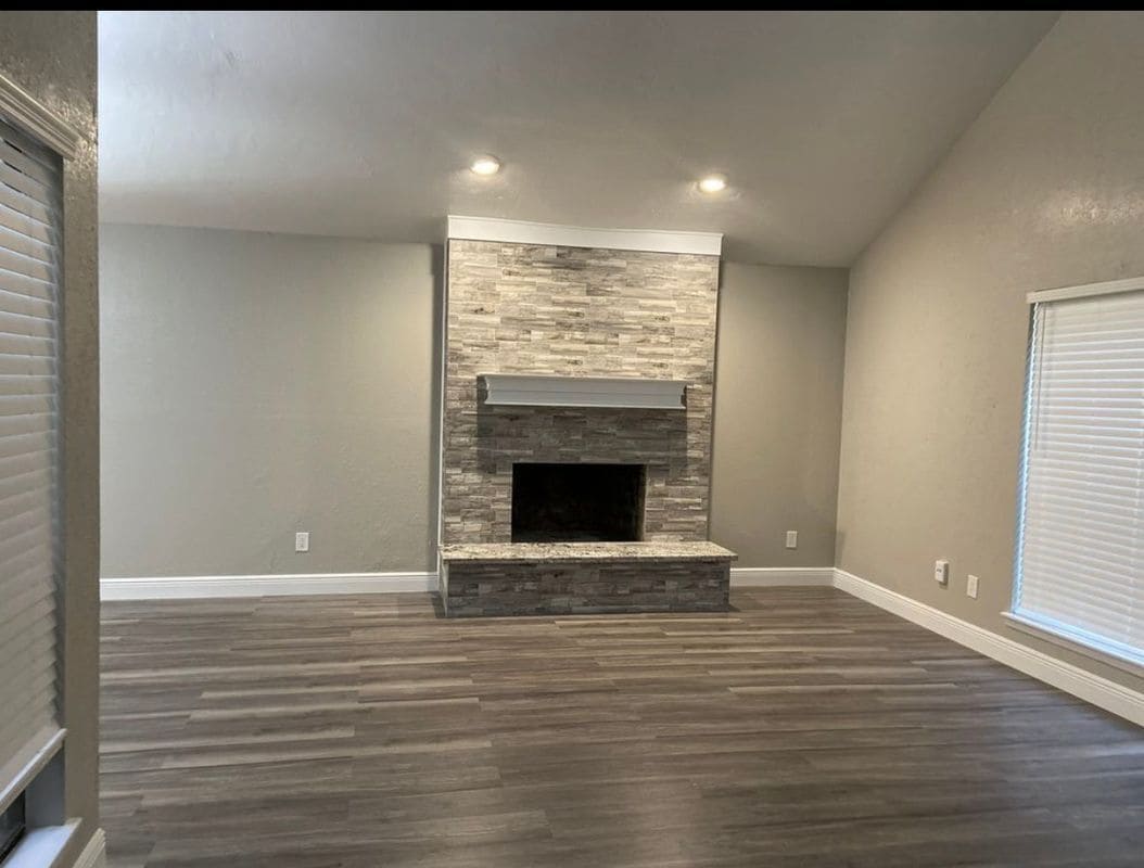 Building Photo - 6018 Elkwood Forest Dr