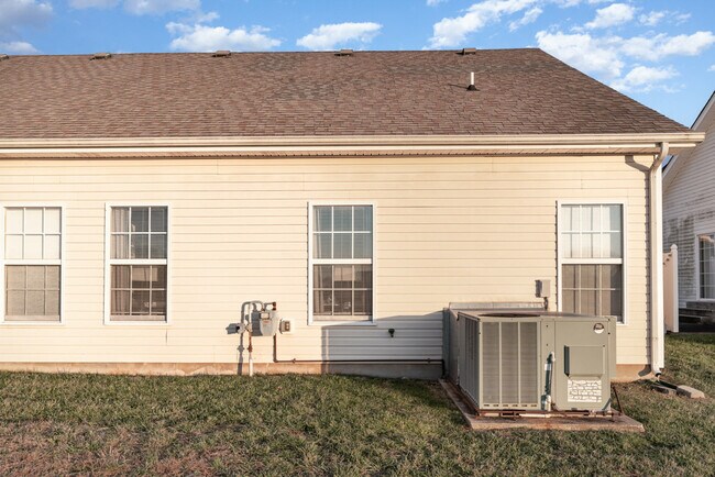 Building Photo - 3738 Meadow Ridge Ln