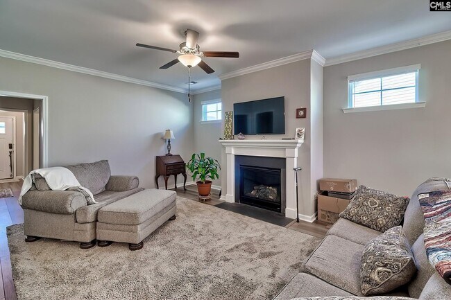 Building Photo - 453 Durwin Wy